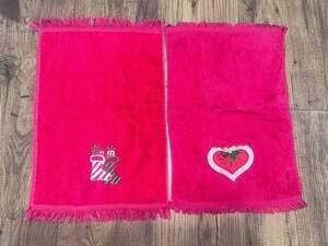 Vintage Cannon Red Christmas Fingertip Guest Towel Set with Fringe